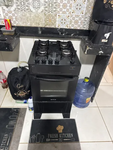 Fogão tampo de vidro 4 bocas e acendedor automático com forno