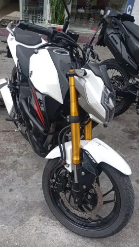 Moto haujoe Suzuki 160 ano 2025