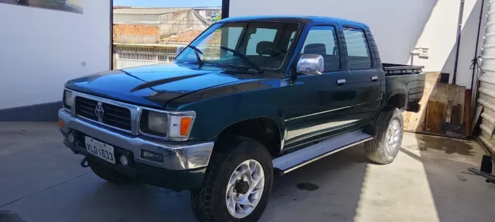 Toyota Hilux CD SR5 4X4 2.8 Diesel 2000