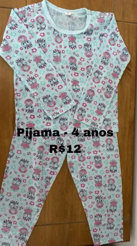 Pijamas infantis