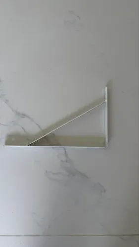Prateleira com base de Mão Francesa
