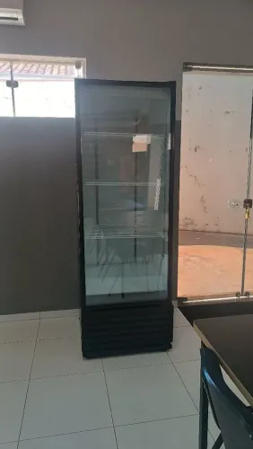Geladeira expositora DGM79 500 Litros
