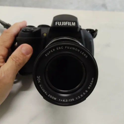 Camera Fujifilm HS 30 Exr semi nova 