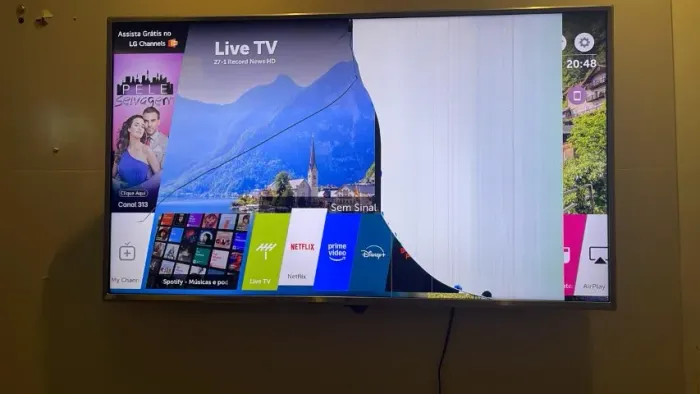 Vendo smart TV 50 polegadas tela danificada 