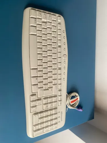Teclado Microsoft Wired Keyboard 500 (Modelo RT2300) - Novo / Nunca Usado