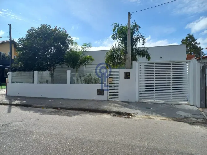 Casa com 4 quartos para aluguel no Santa Monica
