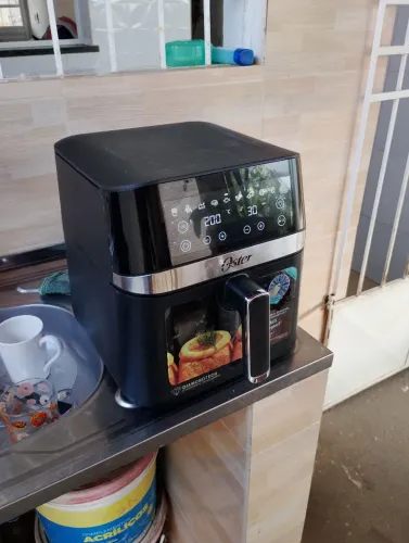Vende-se Air fryer modelo Oster