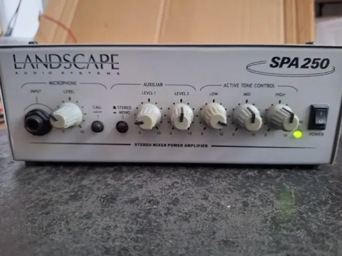 Amplificador Landscape SPA250 - Estado de Fábrica