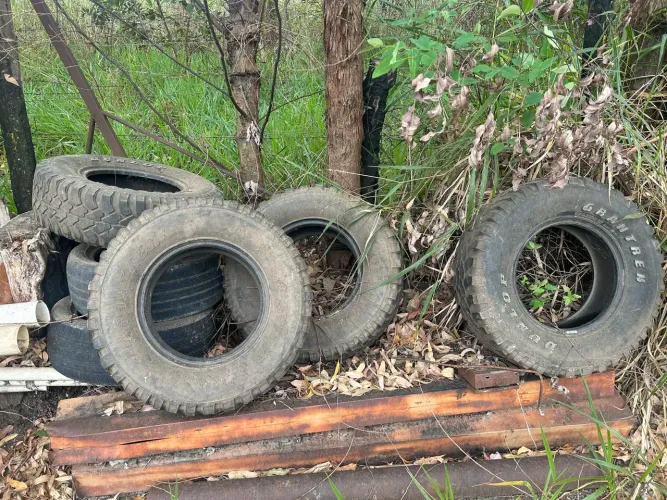 Vendo pneus de jeep
