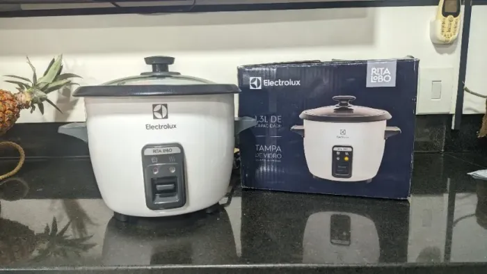 Panela de Arroz Electrolux Efficient Rita Lobo