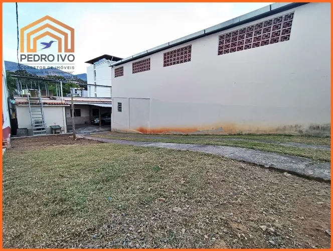 Casa para Venda em Lima Duarte, Centro, 3 dormitórios, 1 suíte, 1 banheiro, 1 vaga