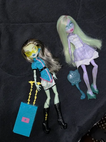 Bonecas Monster High Frankie Scaris + Twyla Haunted