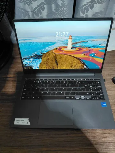 Samsung Book 2 - 256GB + 8GB de RAM (i5)