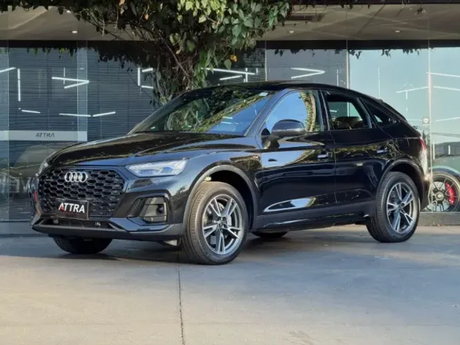 Audi Q5 SB P Black. 2.0 TFSIe S.tr. QT (hib.) 2024