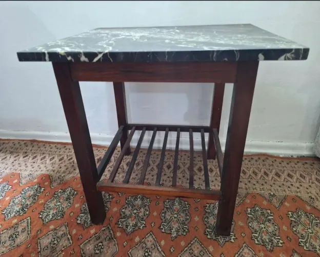 Mesa de canto