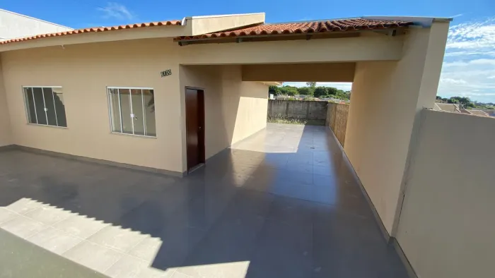 Casa à Venda - Jardim Aeroporto III, Umuarama