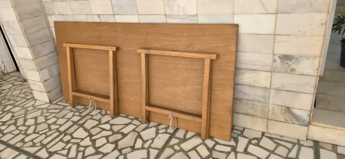 Mesa com cavalete