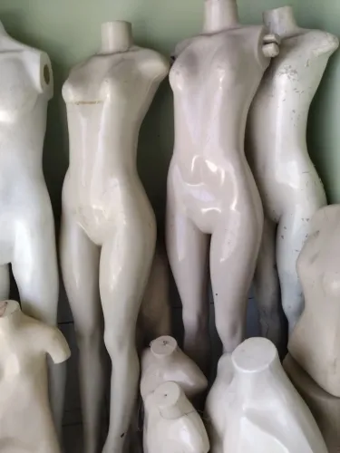 Manequins