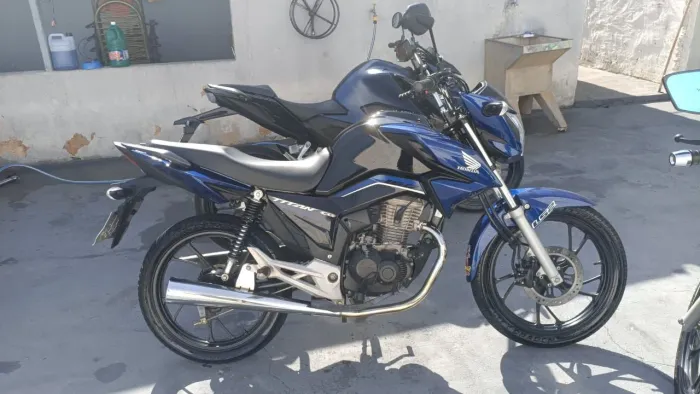 Vendo 160 ou troco por biz 125 mais volta 