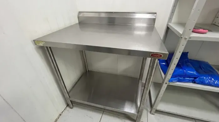 Mesa de Inox Cozil