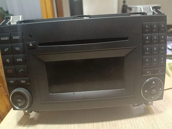Rádio original Mercedes B170/180/200