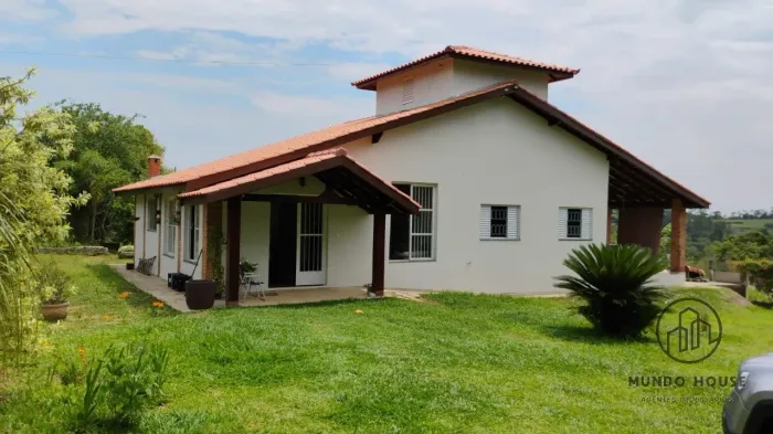 VENDE-SE CHÁCARA DE 03 DORMITÓRIOS EM ARAÇOIABA DA SERRA
