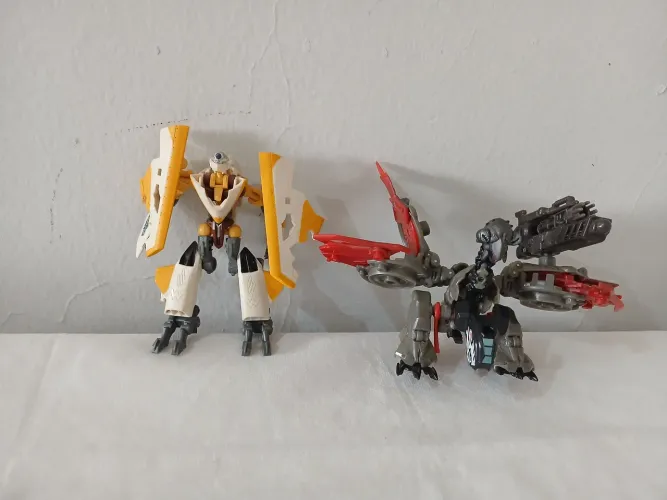 Bonecos transformers