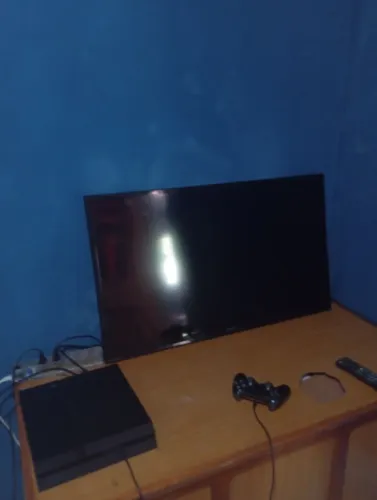 VENDE-SE TV PARASONIC 40 POLEGADAS