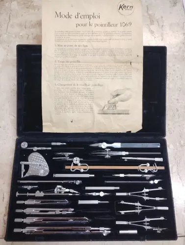 Conjunto de Instrumentos de Desenho Técnico Compasso Kern AARAU