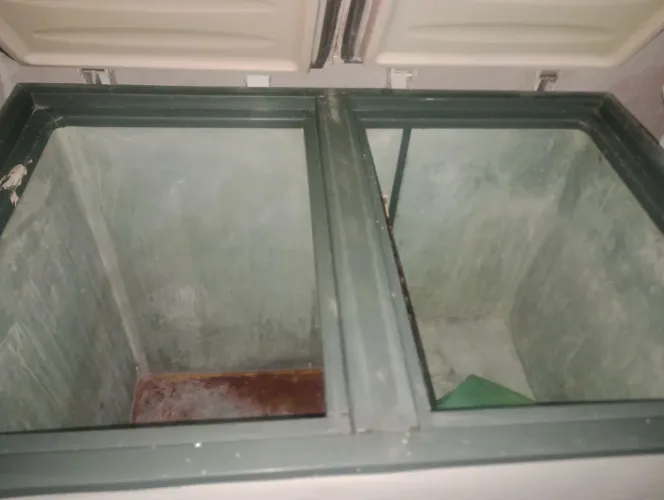 FREEZER COM DUAS PORTAS ESMALTEC