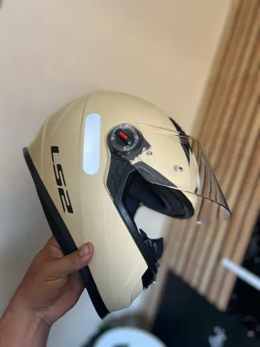 VENDO CAPACETE Ls2