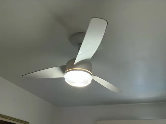 Ventilador de teto Mondial muito novo