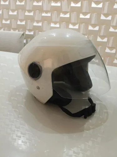 VENDO CAPACETE POR 60 REAIS