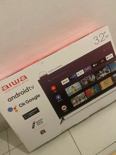 Tv smart aiwa 32 polegadas na caixa!!