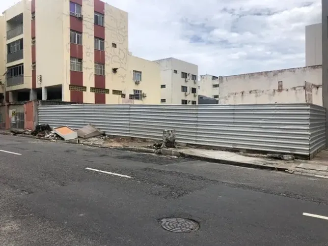Aluguel - Terreno - 680 m² - Pituba