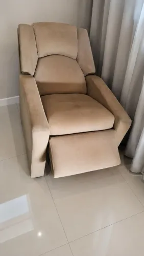 Poltrona reclinável