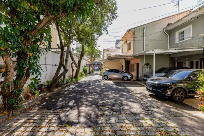 Casa de vila para venda em Brooklin Paulista com 3 quartos, sendo 3 suítes, 84m²