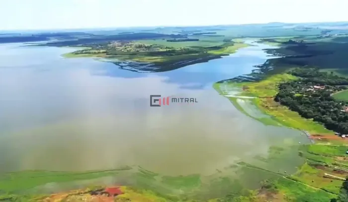 Chácara à venda/permuta, R$. 600.000,00 , medindo 2.900 m2, contendo casa com piscina, lag
