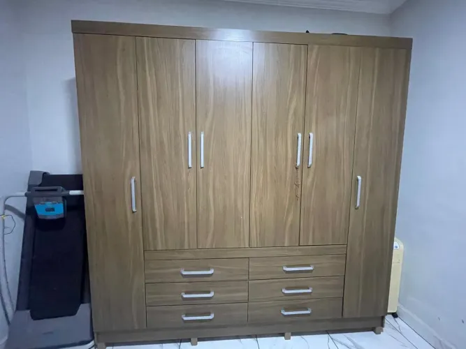 Vendo guarda-roupa