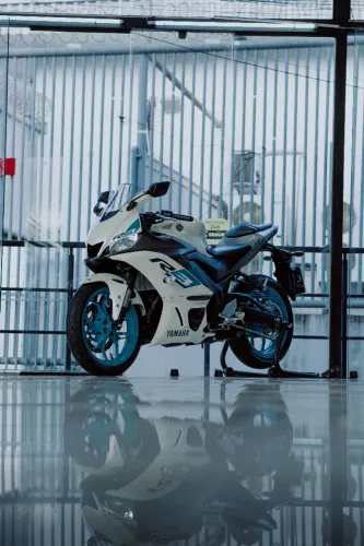 Yamaha R3 2024