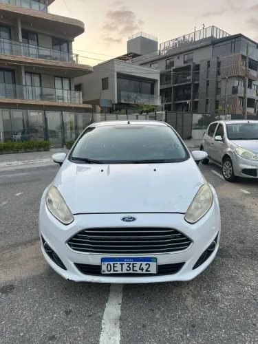 Ford Fiesta 1.6 16V Flex Aut. 5P 2015
