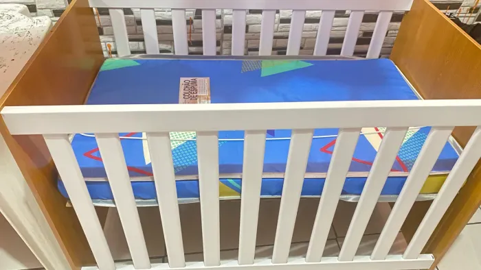 Vendo berço cama novo.