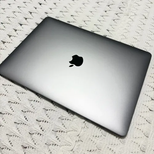 MacBook Pro (13-inch, M1, 2020)