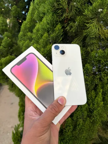 Vendo ou troco iPhone 14 normal bateria 89% vai com caixa e carregador e capinha 