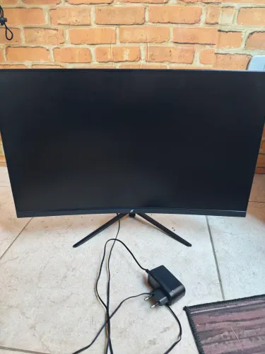 Monitor Gamer 23.6" Superframa (defeito)