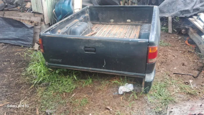 Caçamba s10 cabine simples ano 97