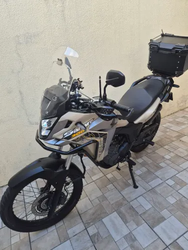 Sahara 300 adv 2024