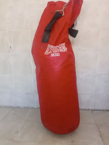 Saco de Pancada 90cm com Suporte - Pouco Usado, Excelente Estado
