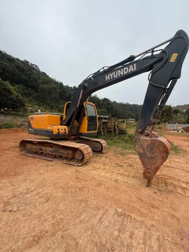 Escavadeira  Hyundai 2020