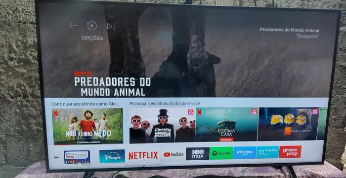 Vendo uma TV Samsung Smart 55 polegadas 4K funciona tudo certinho sem detalhe nenhum